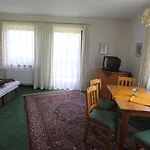 Hubertushof Beim Roemerbad Konukevi