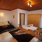 Konukevi Hubertushof Beim Roemerbad