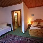 Hubertushof Beim Roemerbad Konukevi
