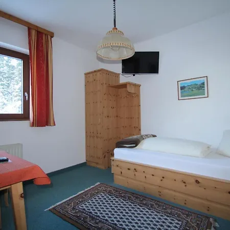 Гостьовий будинок Hubertushof Beim Roemerbad 2*