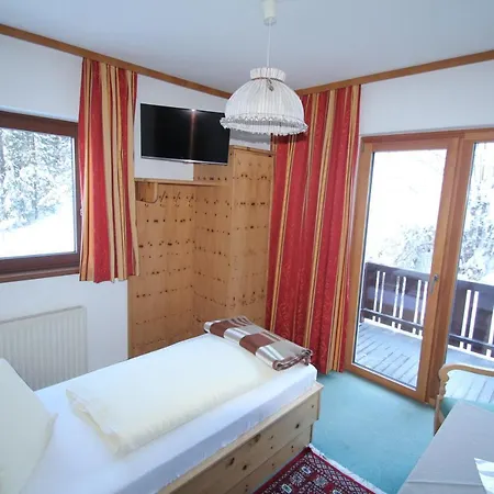 Гостьовий будинок Hubertushof Beim Roemerbad Бад-Кляйнкірхгайм
