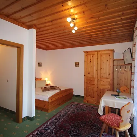 Hubertushof Beim Roemerbad 2*