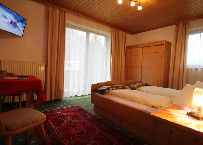 Hubertushof Beim Roemerbad Gostinjska kuća 3*